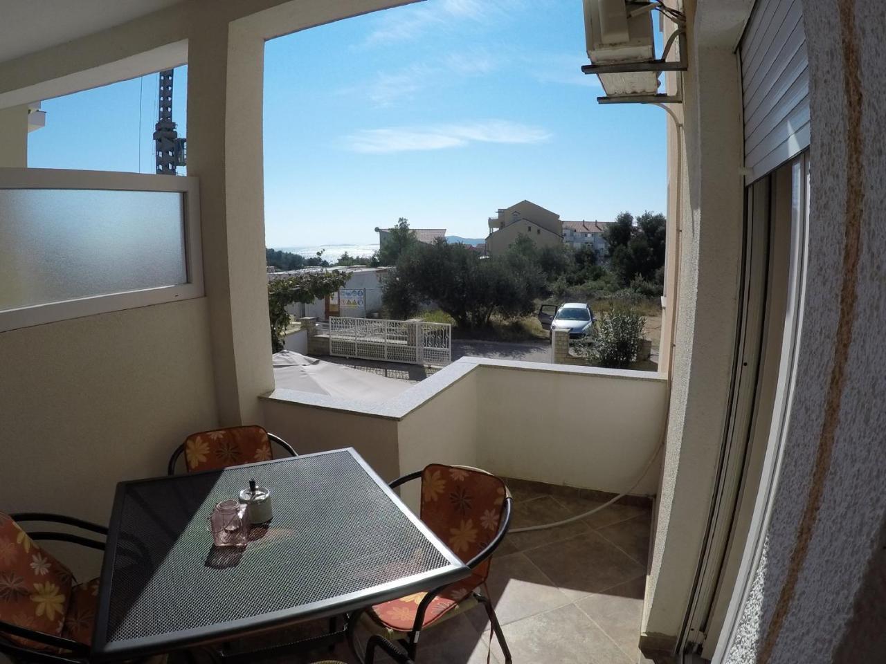 Apartments Jannine ビオグラード・ナ・モル エクステリア 写真